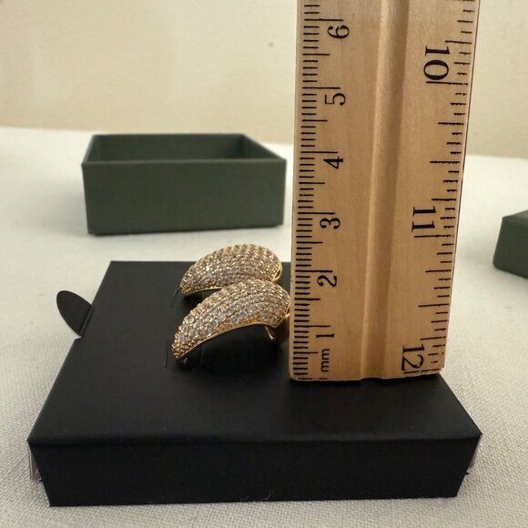 Jewels by Sunaina Narina Stud Earrings Gold CZ Teardrop Statement - Picture 12 of 12